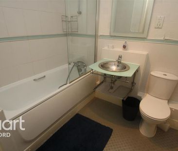 2 bedroom flat to rent - Photo 2