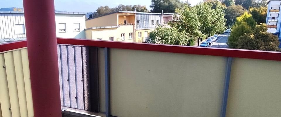 1-Zimmer-Wohnung mit Balkon und Ausblick! - Photo 1