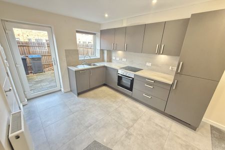 Oxford Street - Photo 5