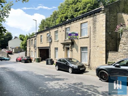 Lowergate, Huddersfield, HD3 - Photo 2