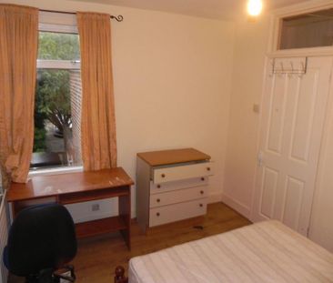 4 bedroom semi-detached house to rent - Photo 5