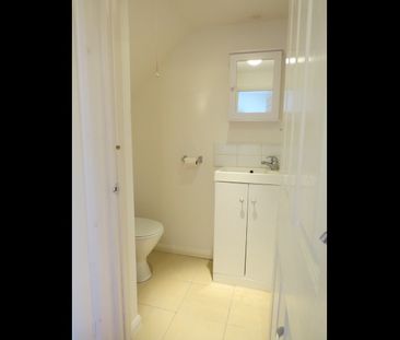 1 Bed Maisonette, Shinners Close, SE25 - Photo 6