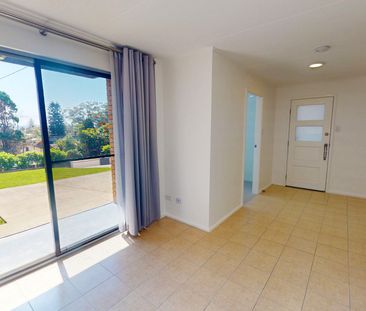 Elevated Lifestyle in Nelson Bay – Stylish Residence with Home Office - Photo 5