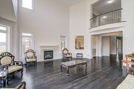 For Lease - 24 Whitewood Drive, Whitchurch-Stouffville, Ontario - Photo 2