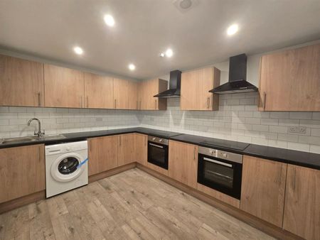 Ormonde Avenue, Epsom KT19, London - Photo 2