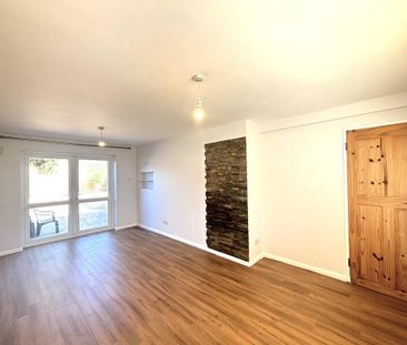 3 bedroom end of terrace house to rent - Photo 1