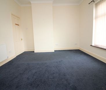 2 Bedroom Terraced House - Photo 2