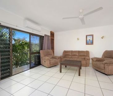 MODERN SEMI FURNISHED APARTMENT - CITY FRINGE! - Photo 3