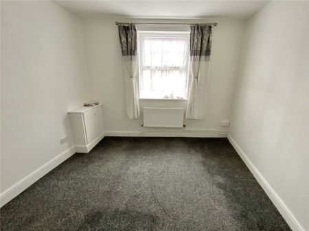 Alfreton Road, Nottingham, Nottinghamshire, NG7 - Photo 2
