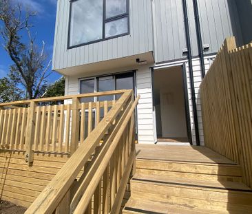 SUNNYVALE, 2 BEDROOMS - Photo 4