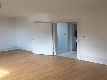 CENTRE VILLE – F5 rénové / A SAISIR - Photo 5