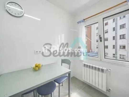 Piso en alquiler en Centro - Photo 1