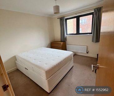 1 bedroom flat to rent - Photo 2