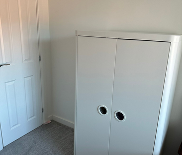 1 bedroom in a house share to rent - Photo 2