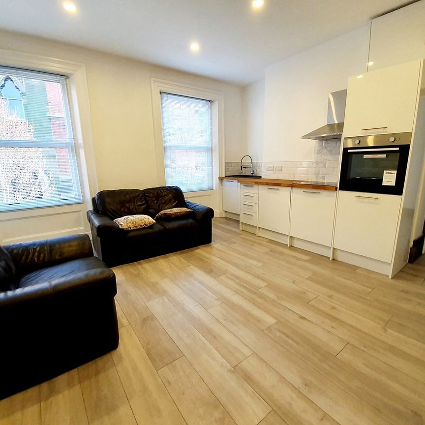 Property To Rent Hardshaw Street, St. Helens, WA10 | 1 Bedroom Apartment through Little Estate Agents - Photo 1