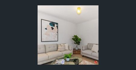 THREE BEDROOM ONE BATHROOM VILLA IN EAST VIC PARK! - Photo 2