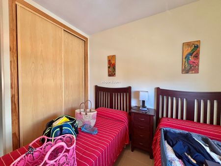 Apartment in Guardamar del Segura, PUERTO, for rent - Photo 2