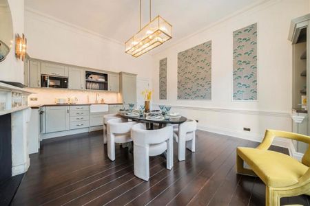 3 bedroom flat to rent - Photo 3