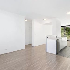 MGM MARTIN - TWO BEDROOM APARTMENT - Photo 2