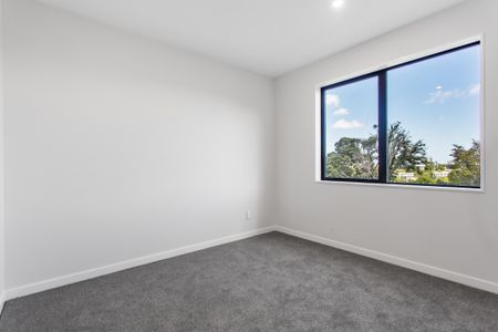 Modern Luxury in the Heart of Ellerslie - Photo 2