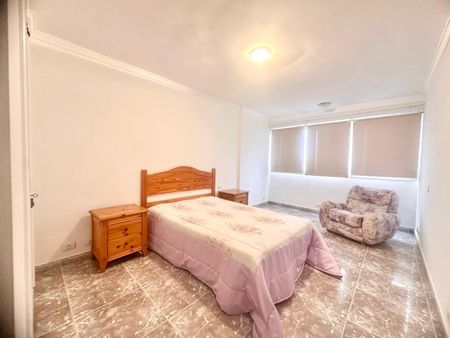 SE ALQUILA AMPLIA VIVIENDA EN EDIFICIO CAMPO ESPAÑA – 0020-00041 - Photo 5