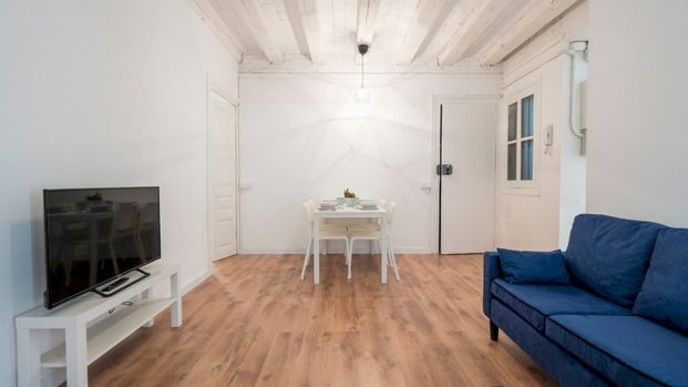 Bright double room in the heart of Barcelona - Photo 1