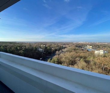 Helle 1-Zimmer-Wohnung mit Balkon und Aussicht in Berlin! - Photo 1