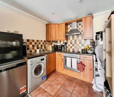 St Andrews Court, Calcutta Road, Tilbury, RM18 - Photo 4