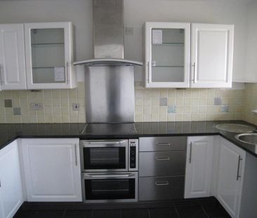 3 bedroom maisonette to rent - Photo 4