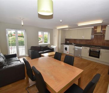 6 bedroom flat to rent - Photo 1