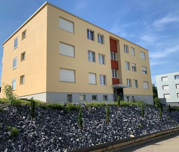 "moderne 3-Zimmer-Wohnung mit Balkon und eigener Waschmaschine" - Photo 1