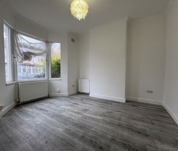 4 bedroom terraced house to rent - Photo 2