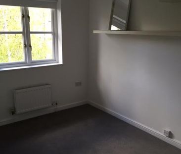 3 Bed Semi-Detached House, Celandine Drive, E8 - Photo 5