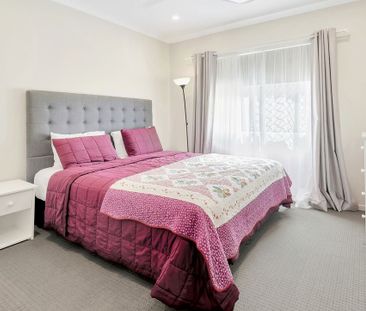 Low-Maintenance, Stylish Family Home in Prime Coomera Location - Photo 4