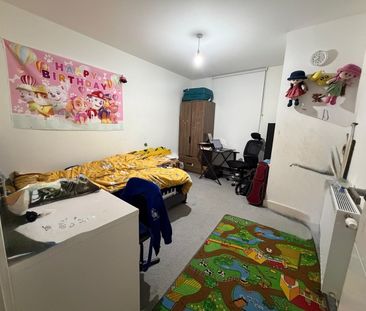 2 Bed Flat, Sheldon House, HA1 - Photo 2