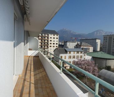 Location Appartement 4 pièces 85m² CHAMBERY 73000 - Photo 1