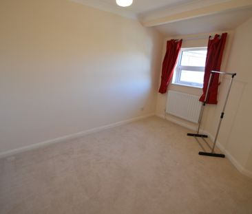 3 bedroom End Terraced House - CRESWICK COURT, WELWYN GARDEN CITY - Photo 2