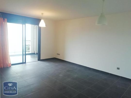 Location Appartement 3 pièces 61m² ST PIERRE 97410 - Photo 1