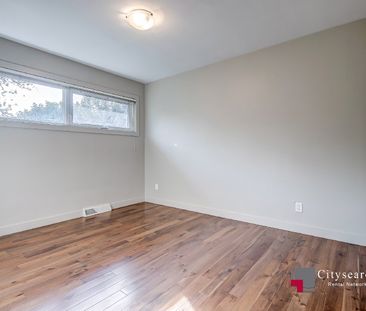 30 Warwick Dr Sw - Photo 2