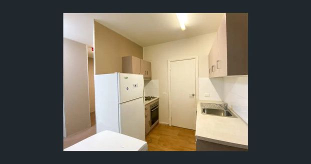 “Modern 1-Bedroom Apartment in the Heart of Mawson Lakes” - Photo 1