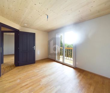 MODERN, SPACIOUS, RURAL AND YET URBAN-CLOSE - Foto 4