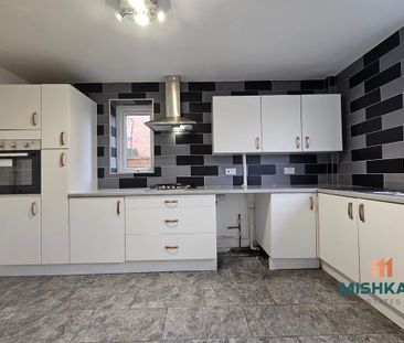 3 bedroom semi-detached house to rent - Photo 3