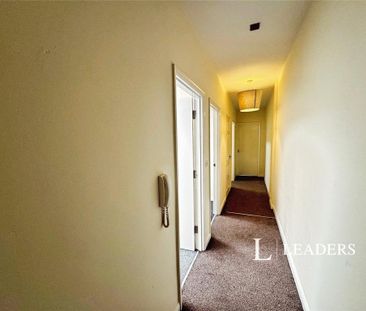 2 bedroom flat to rent - Photo 6