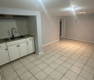 15 Frances, Lower Barrie | $1275 per month | Utilities Included - Photo 6