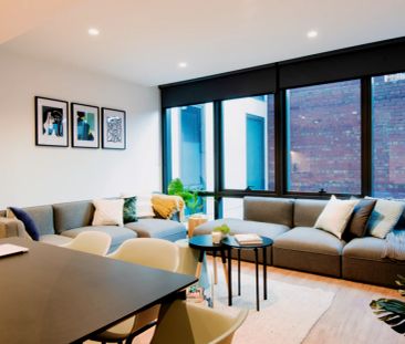 6 Bed Townhouse City View - Photo 1