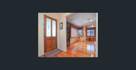 Charming 4 Bedroom Family Home - Photo 4