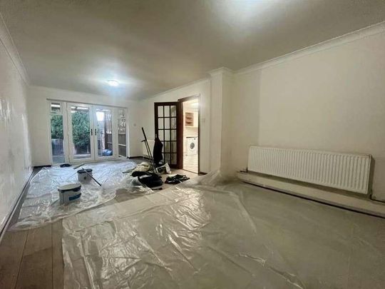 Wych Hill, Woking, GU22 - Photo 1