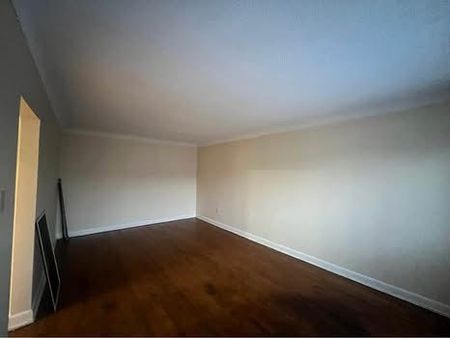 For Lease - 72 St Francis Street Unit# 5, West Centre Town, Ontario - Photo 3