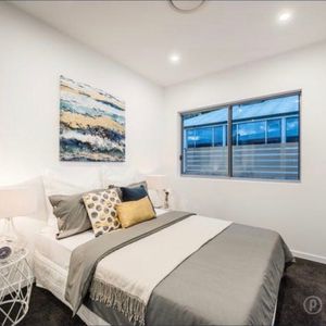 Bowen Hills - Photo 2