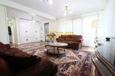 Exclusivitate - Vilă în centrul orașului - Fotografie 3